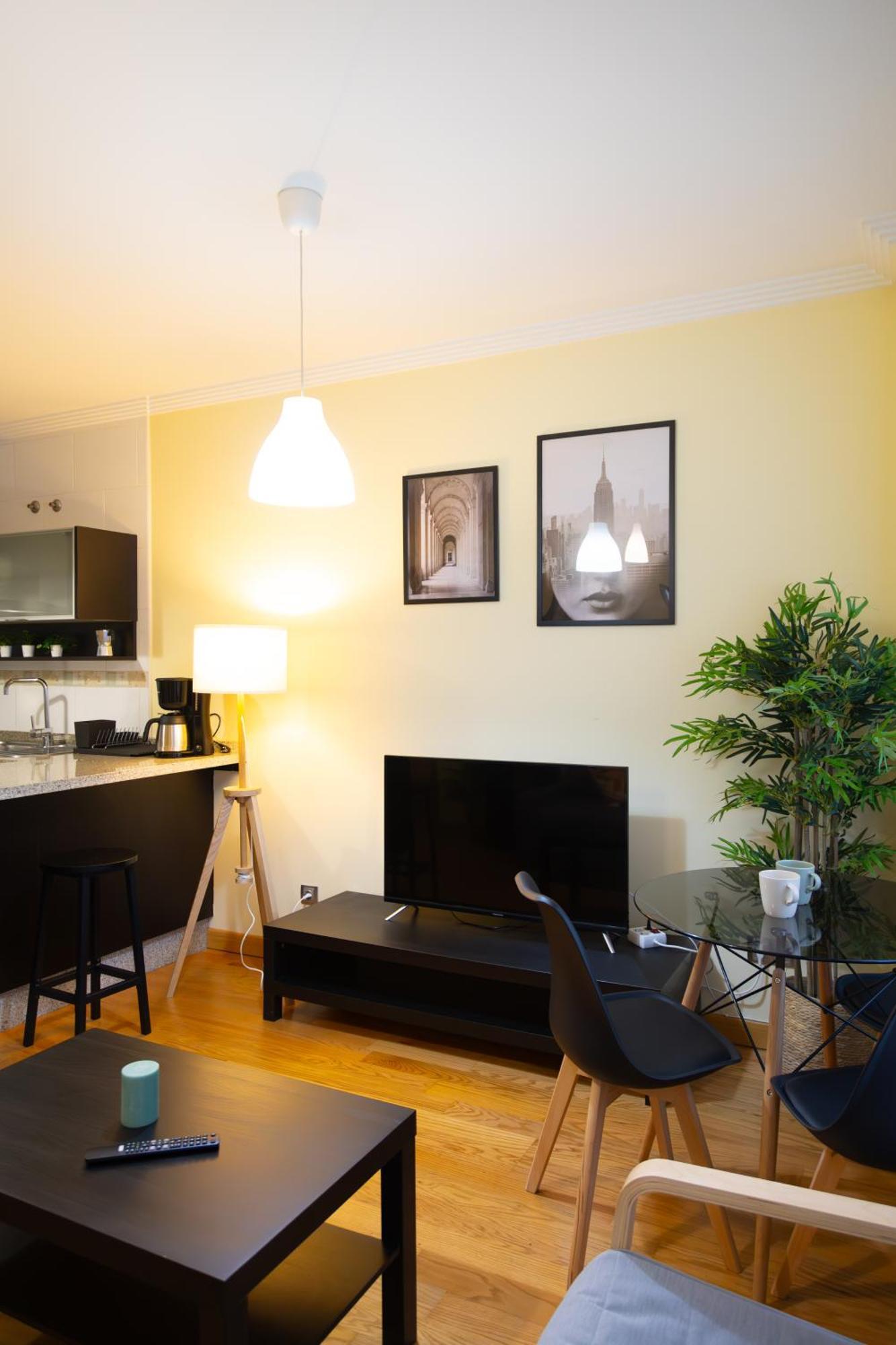 Apartamento Con Garaje, Centrico Y Luminoso Pontevedra Exterior photo